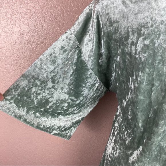 Caution To The Wind | Anthropologie Velvet Kimono - Picture 3 of 7